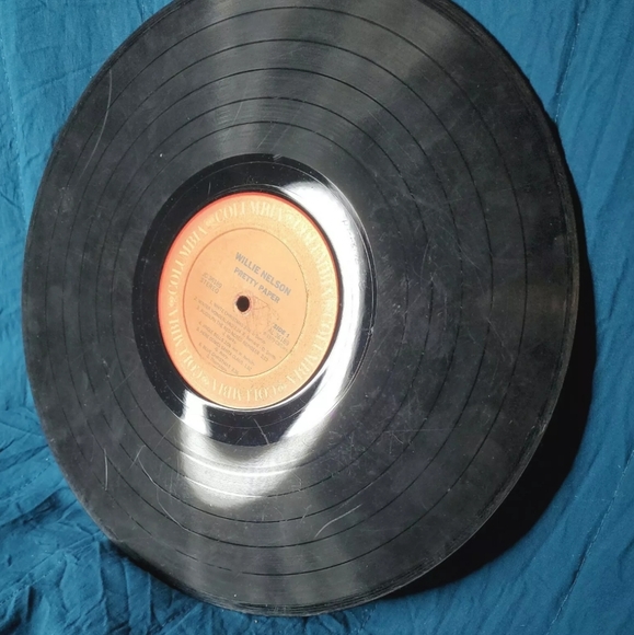 WILLIE NELSON - Pretty Paper - Vinyl Record LP - 1979. Condition is Pre-owned. - Picture 6 of 11
